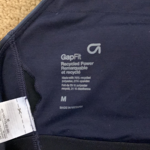 Medium athletic Gap tank top - Picture 3 of 3